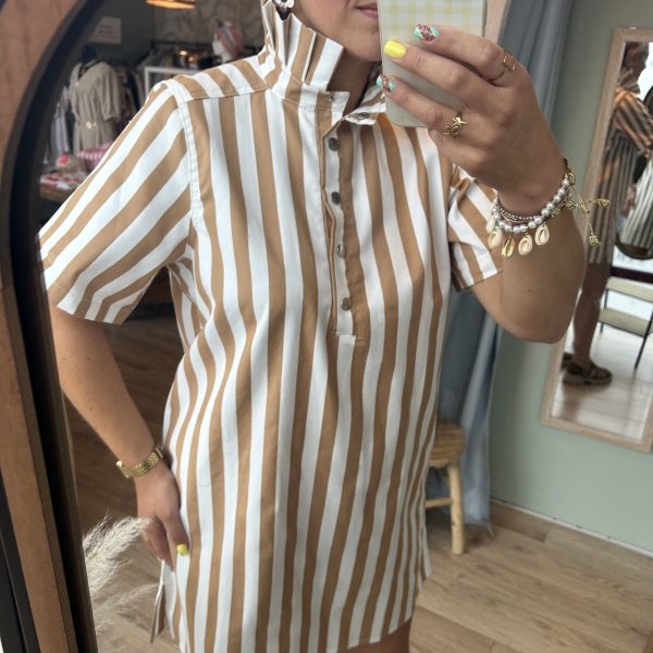 Robe droite à rayures avec col montant