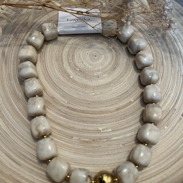 Collier écru